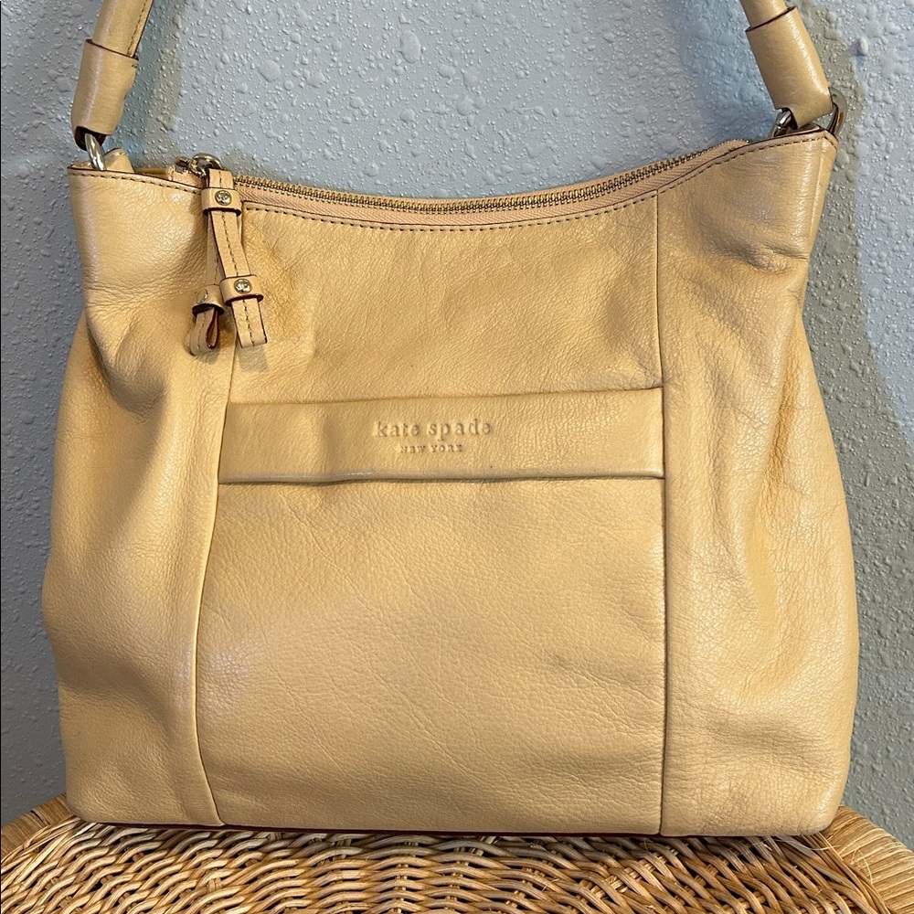 Kate Spade Beige Leather Shoulder Bag‎ - Picture 2 of 10